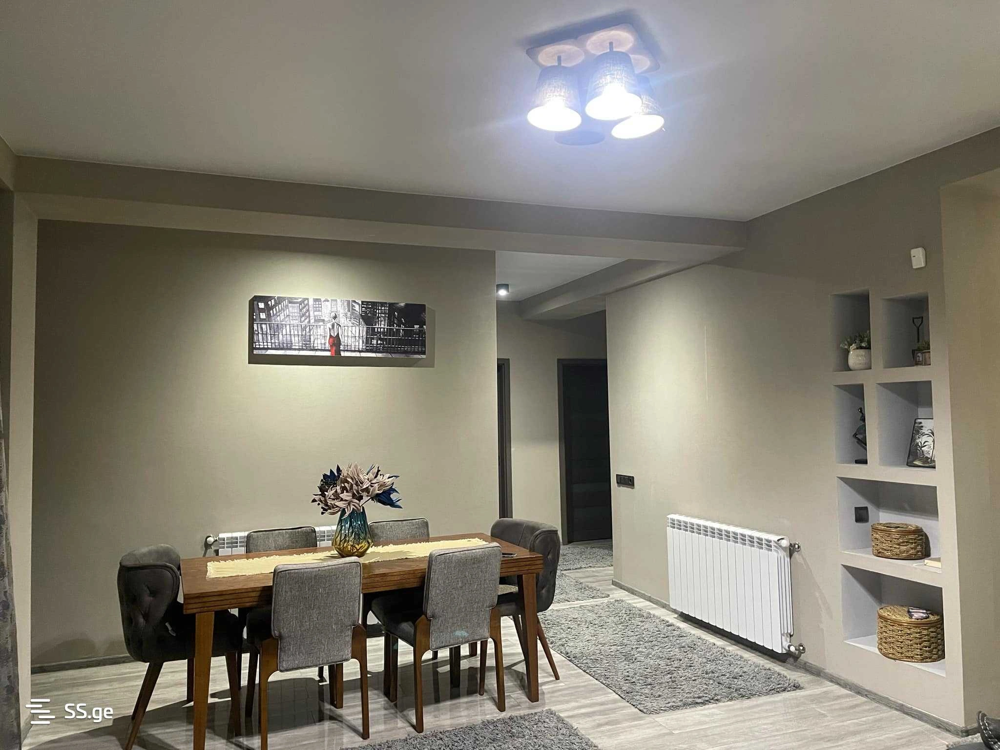 库塔伊西(格鲁吉亚)现代公寓,127 m2