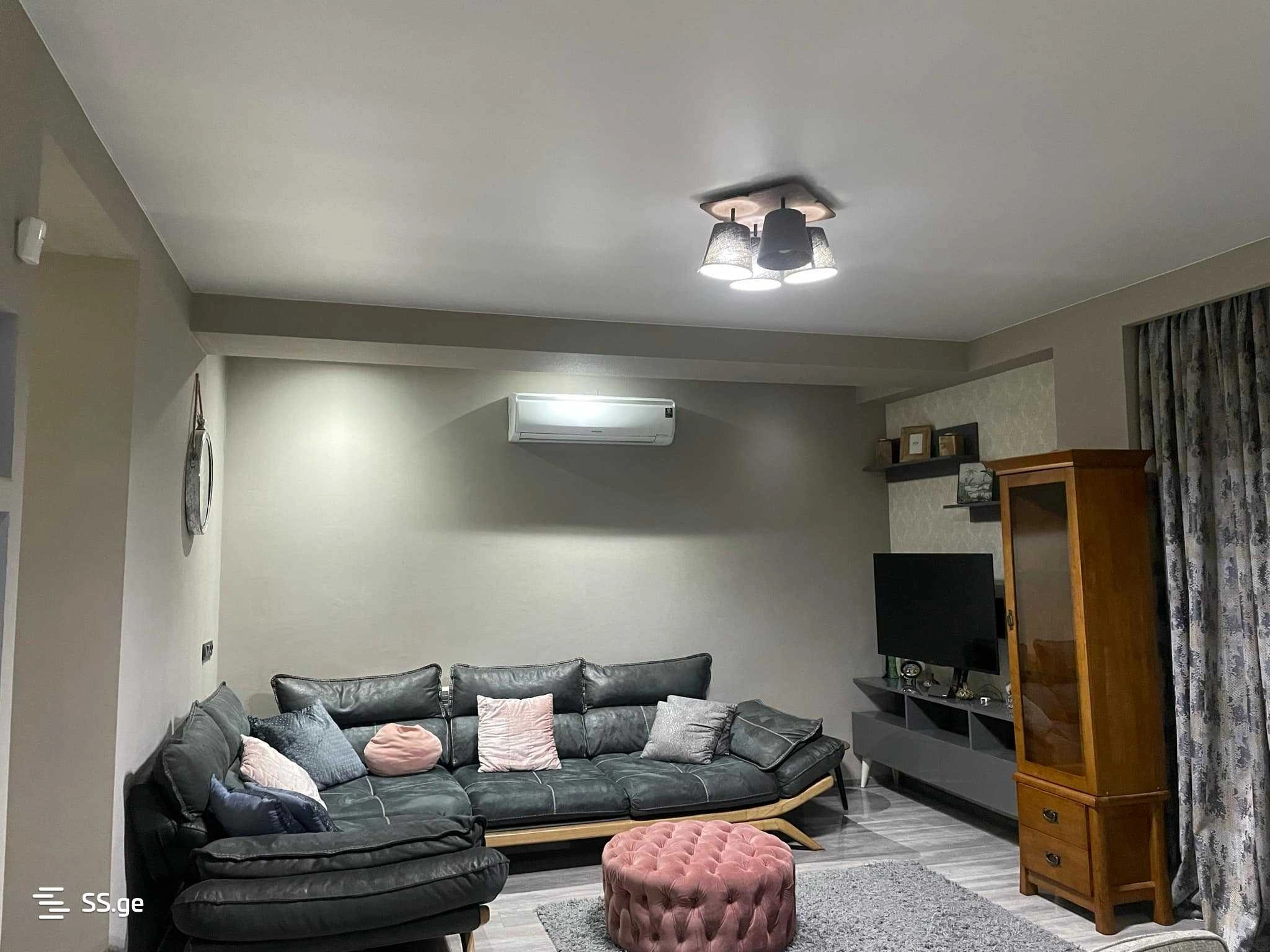 库塔伊西(格鲁吉亚)现代公寓,127 m2