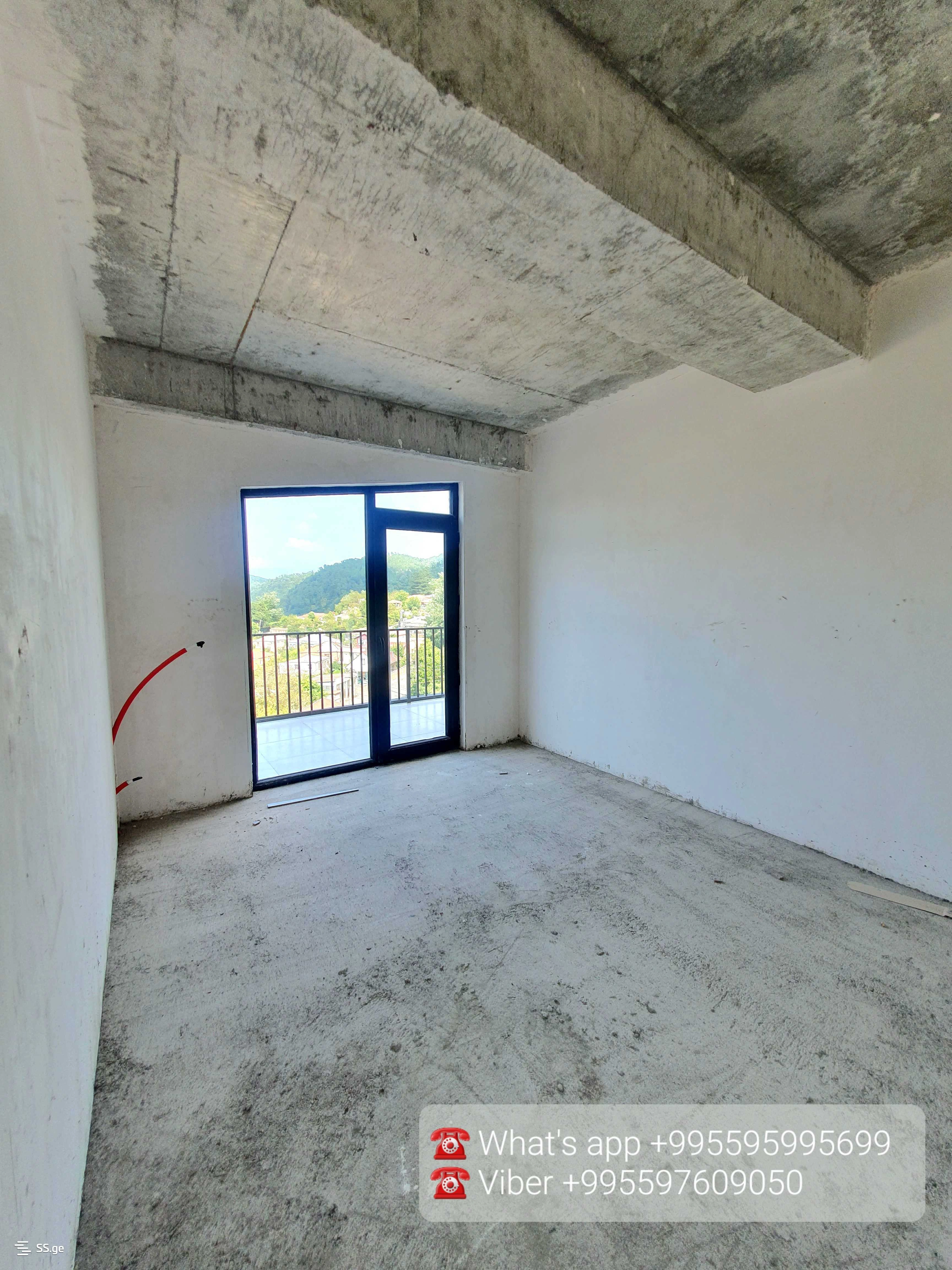 कुटैसी, जॉर्जिया में प्रसस्त 3-बेडरूम अपार्टमेंट