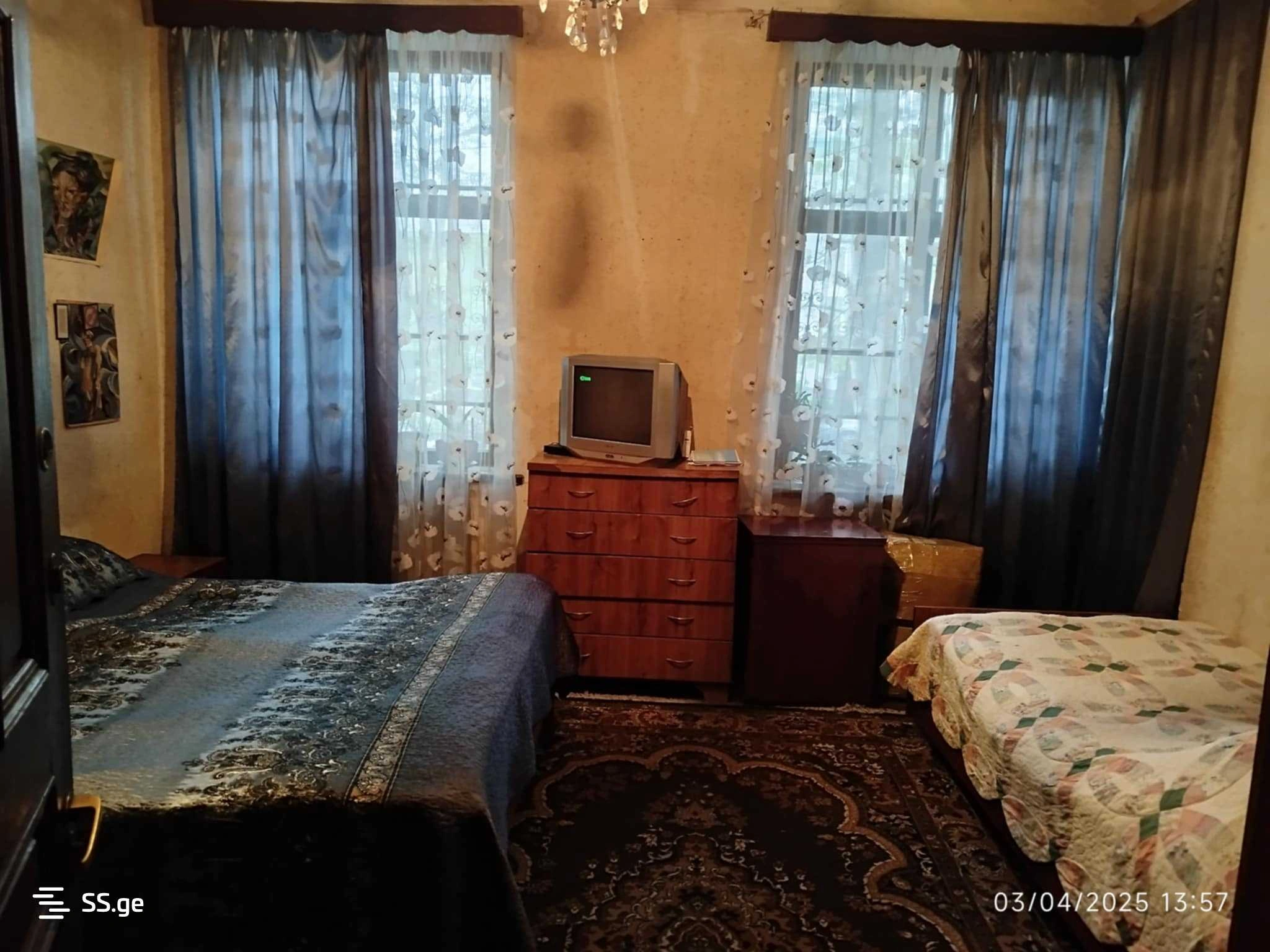 شقة مشرقة مكونة من 3 غرف نوم في كوتايسي، جورجيا