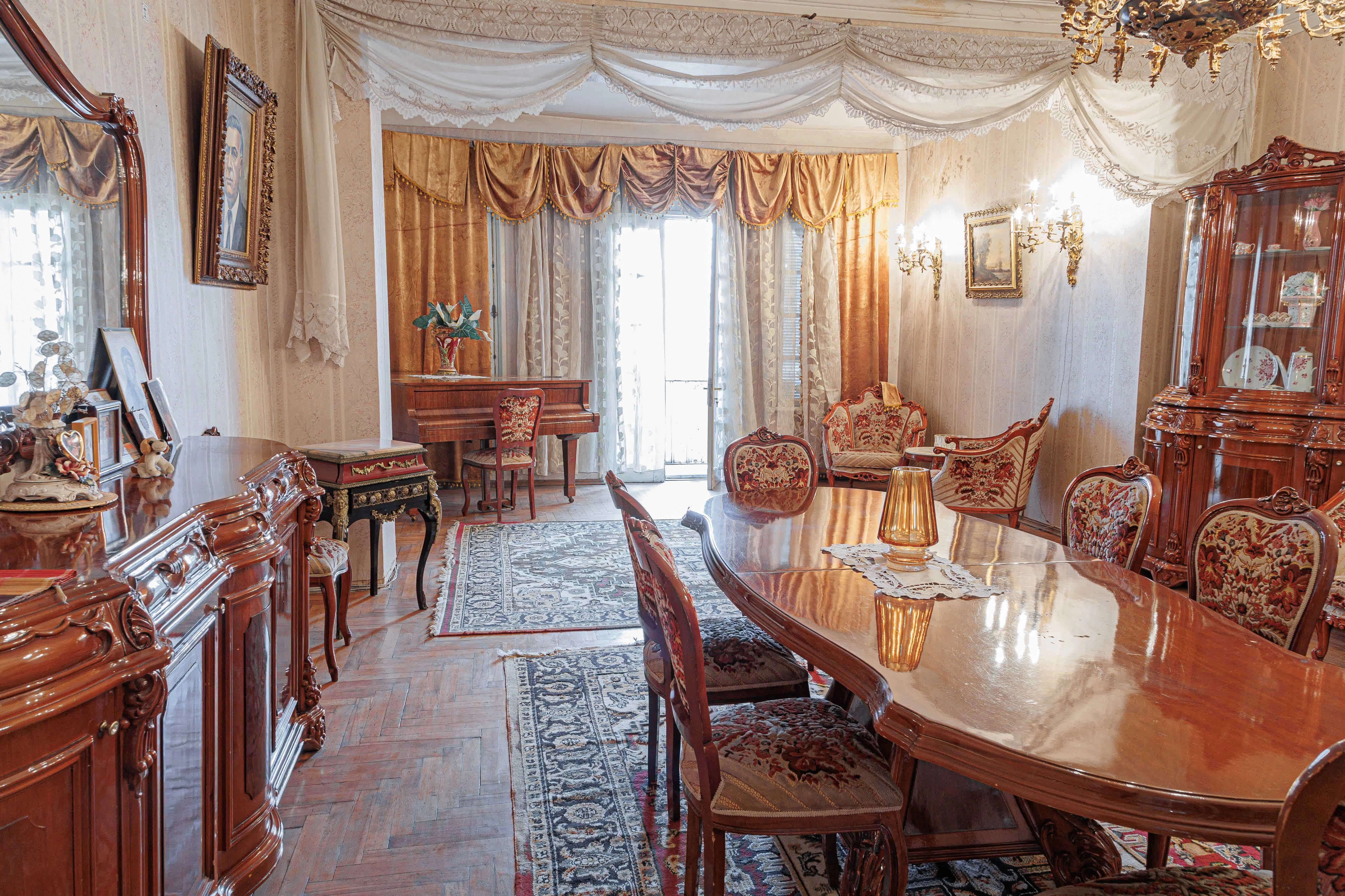 شقة فسيحة مكونة من 5 غرف نوم في روستافي، جورجيا