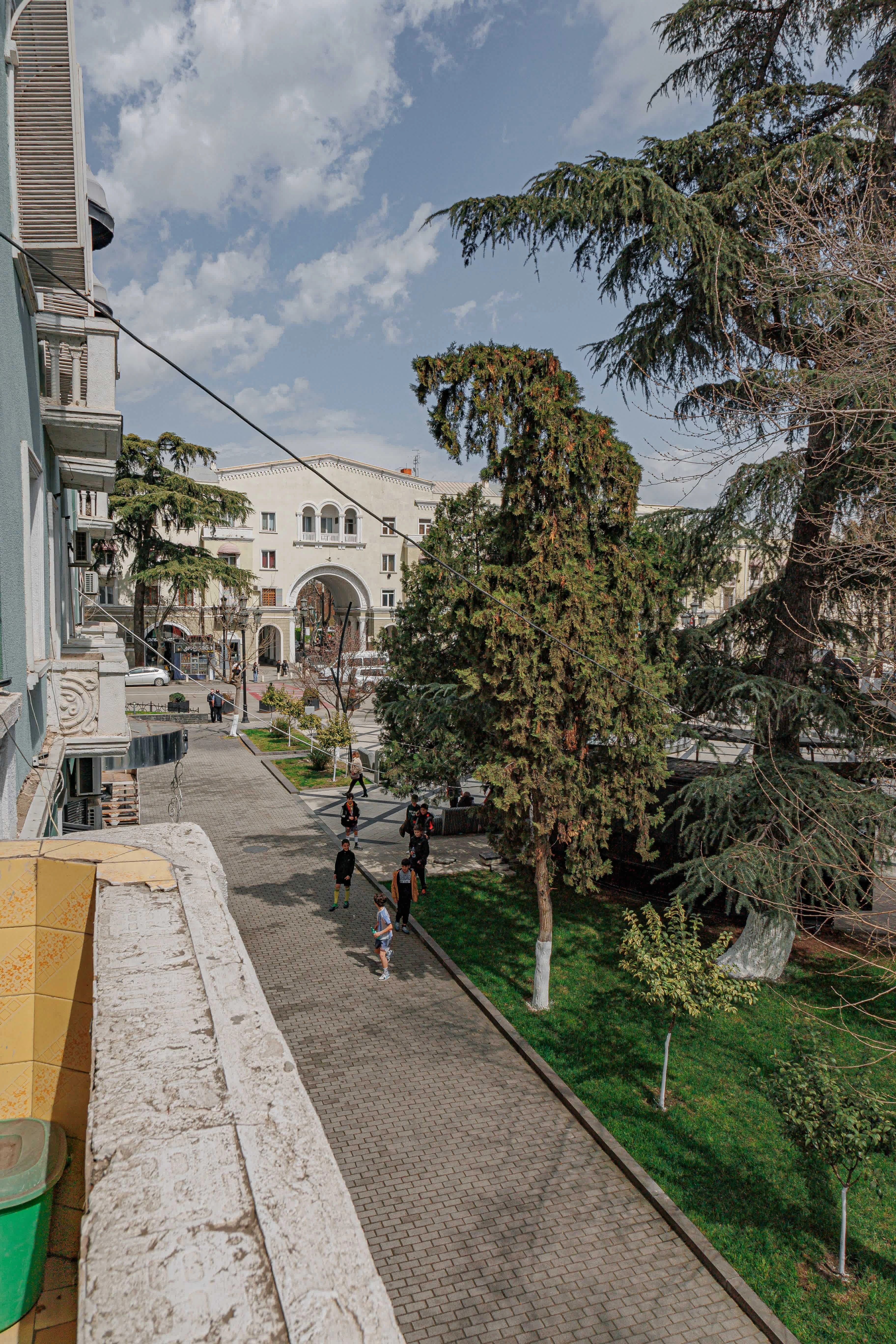 شقة فسيحة مكونة من 5 غرف نوم في روستافي، جورجيا