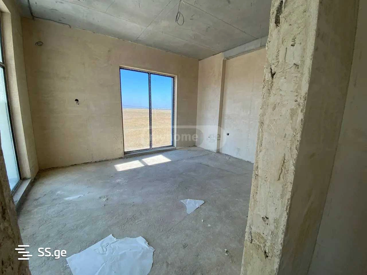 Casa amplia de 4 dormitorios en Rustavi, Georgia