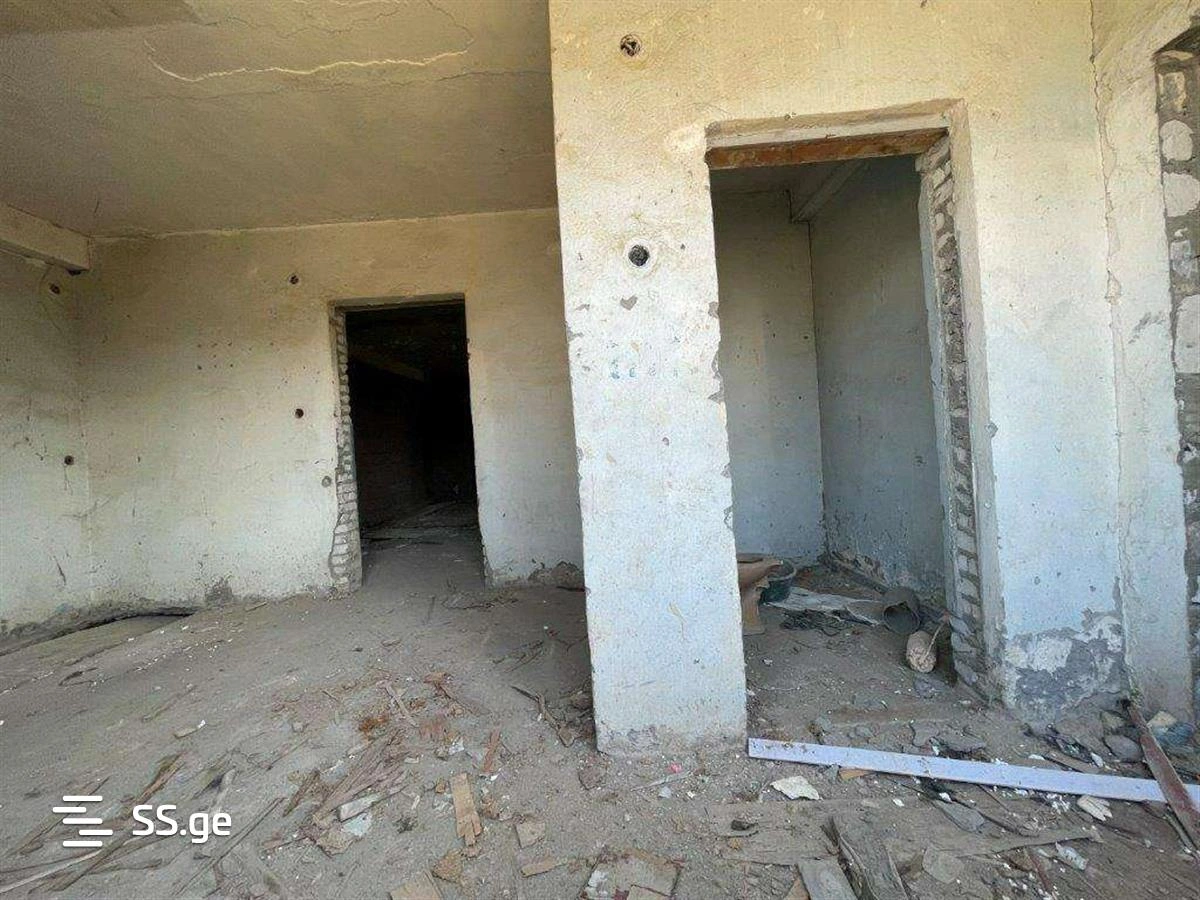 Zugdidi, जॉर्जिया में विशाल 4-बेडरूम अपार्टमेंट