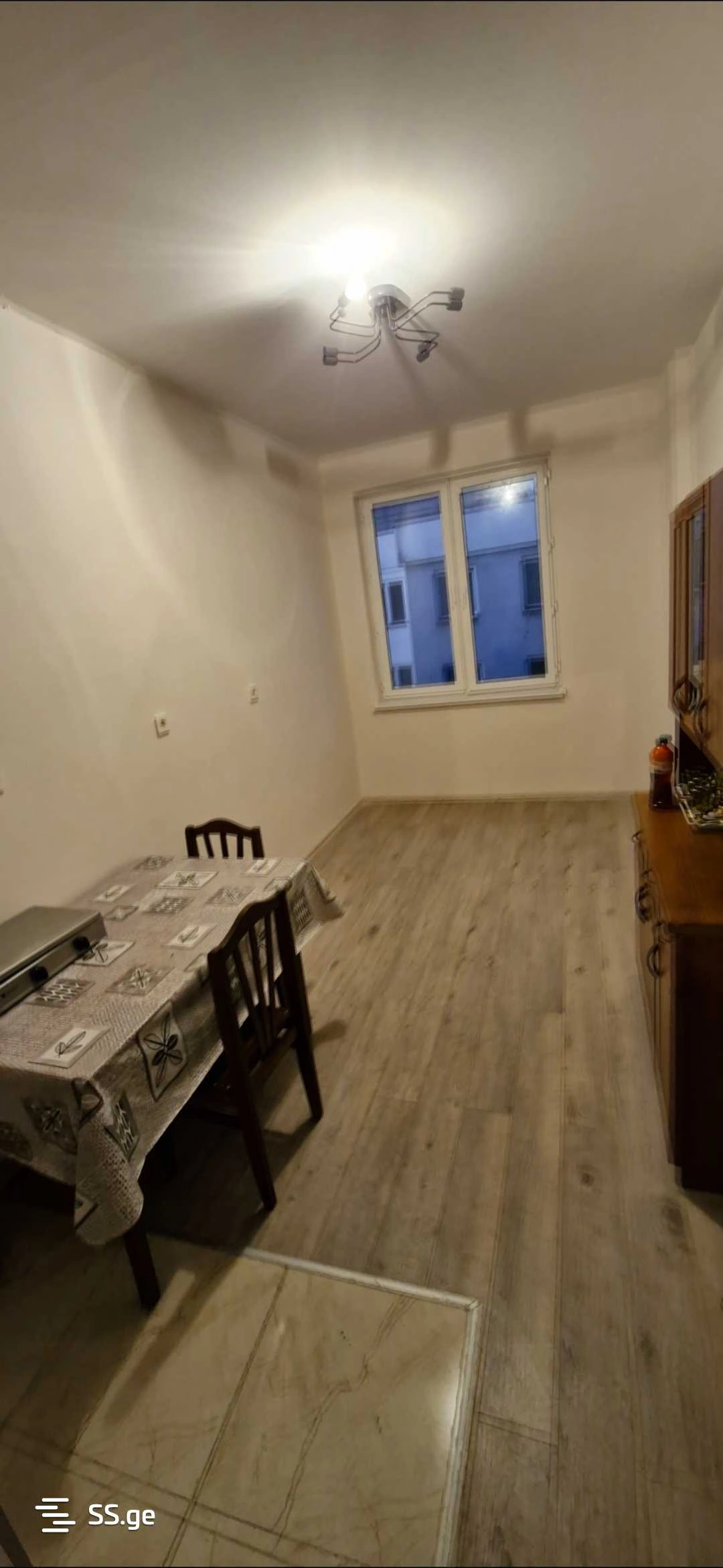 नवीनीकृत 1-बेडरूम अपार्टमेंट, ज़ुगदिदी, जॉर्जिया