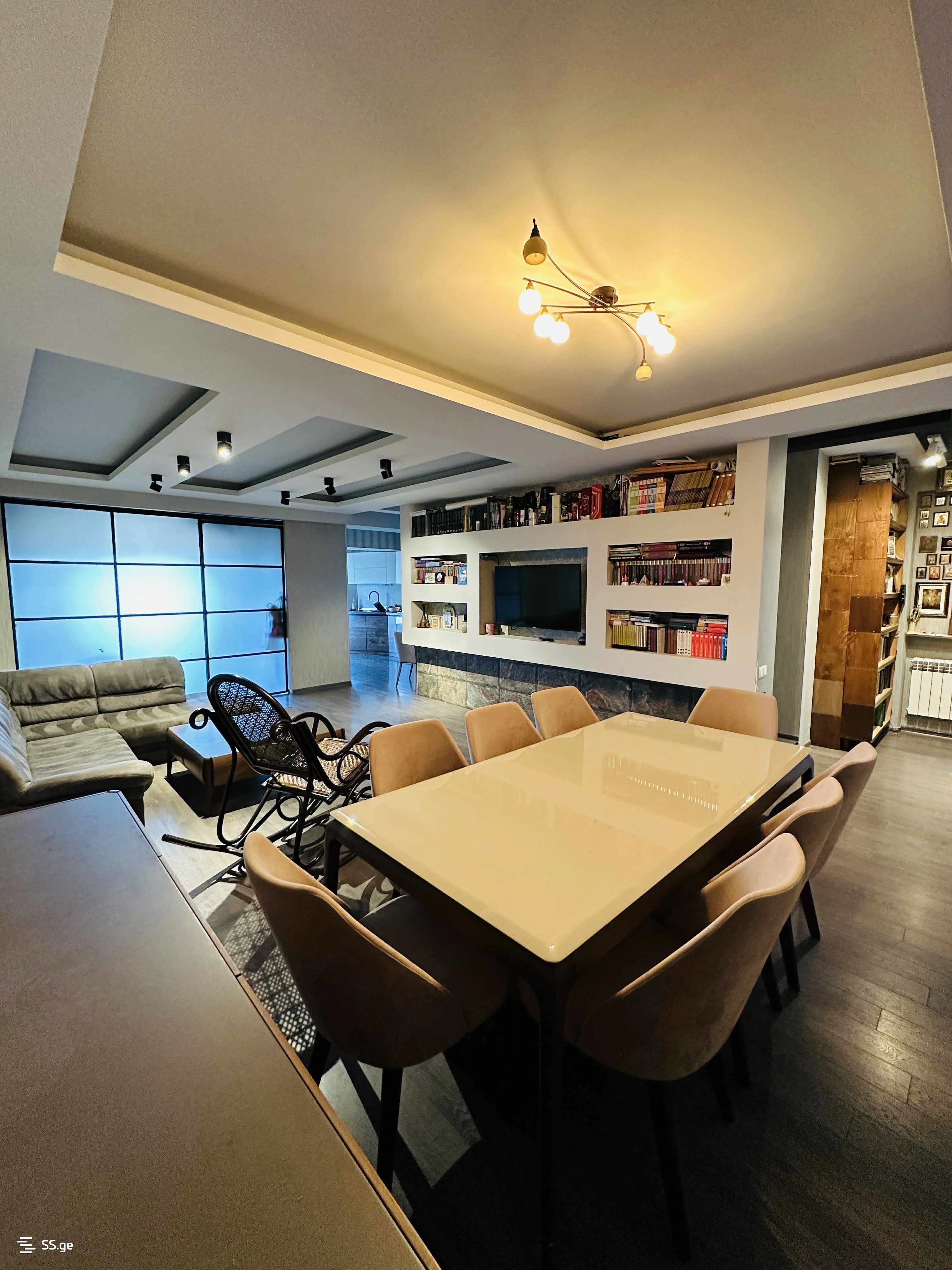 شقة مريحة مكونة من 3 غرف نوم في غوري، جورجيا