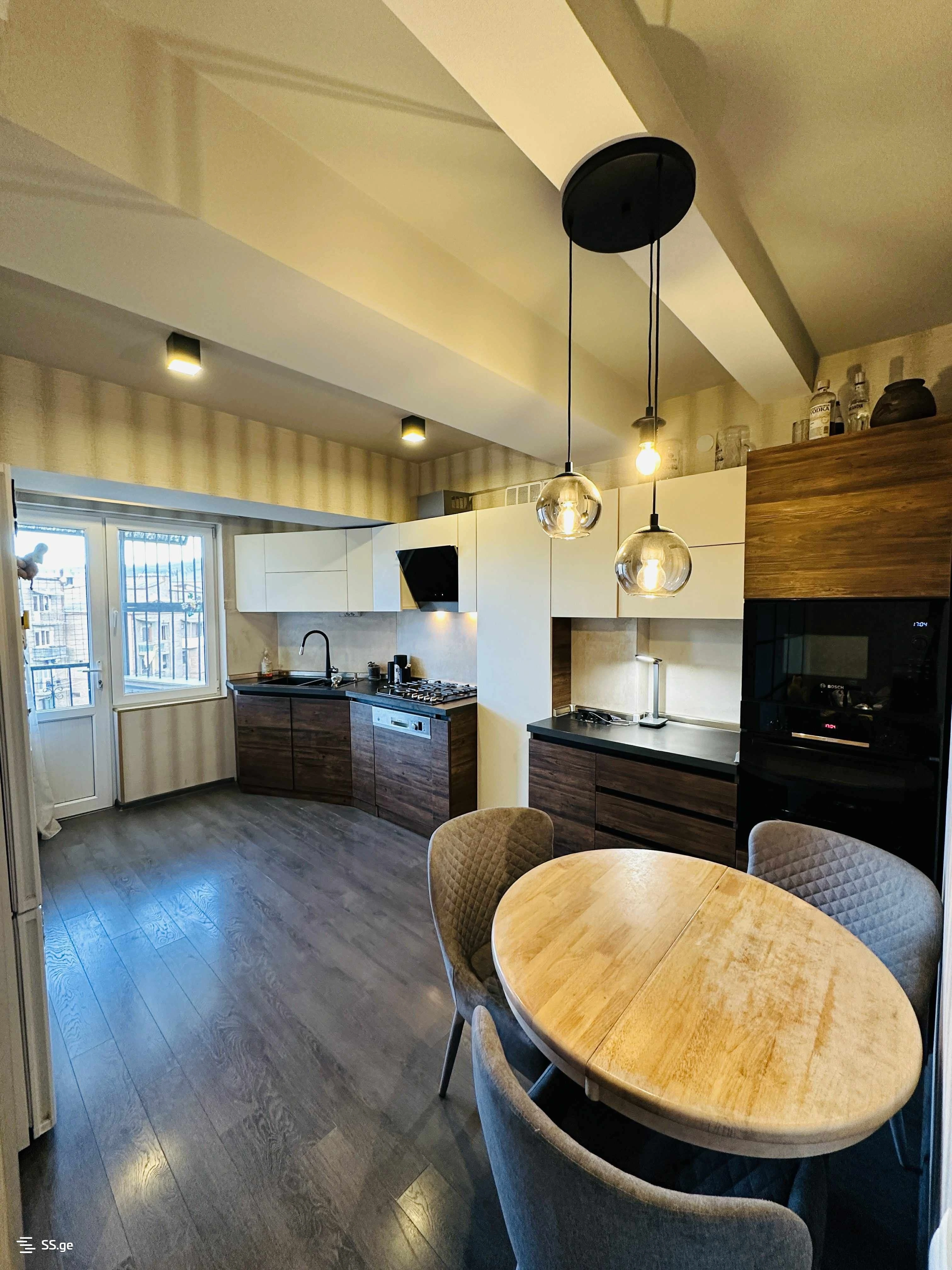 شقة مريحة مكونة من 3 غرف نوم في غوري، جورجيا