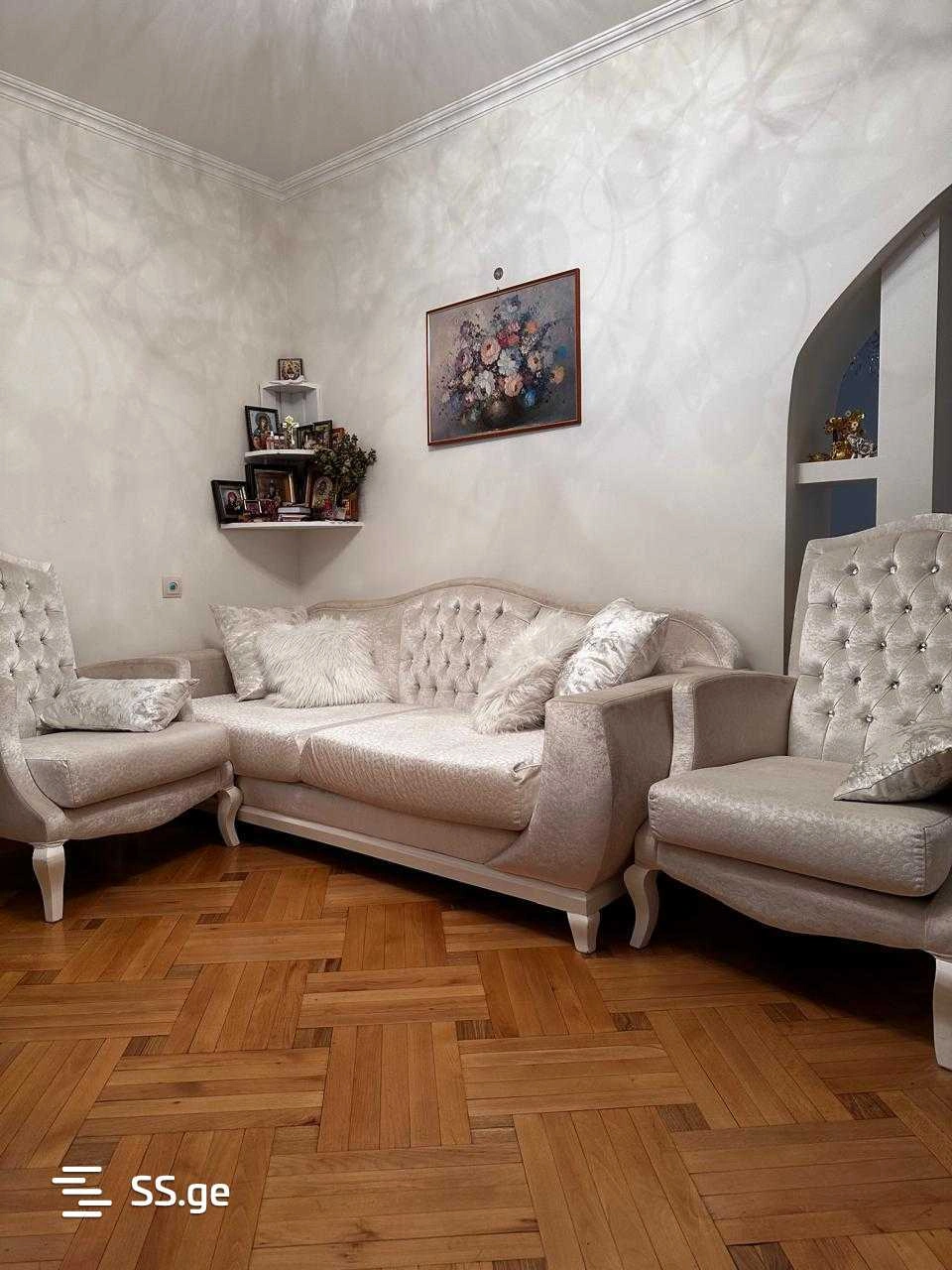 गोरी, जॉर्जिया में 84 m2 का विशाल अपार्टमेंट