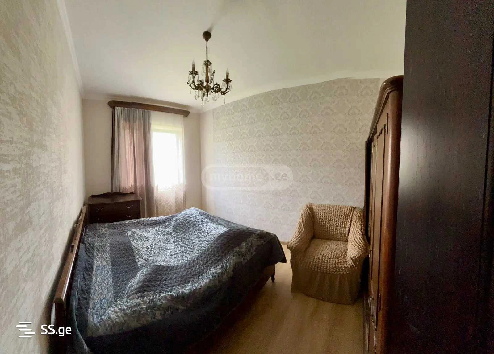 गोरी, जॉर्जिया में उज्ज्वल 2-बेडरूम अपार्टमेंट