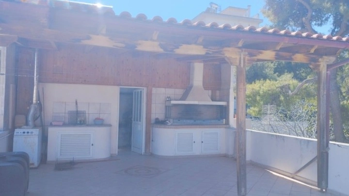 在希腊阿提卡查伊达里165平方米的舒适住宅