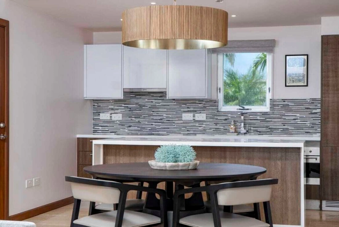 格林纳达圣乔治带无边泳池的 2+1 公寓