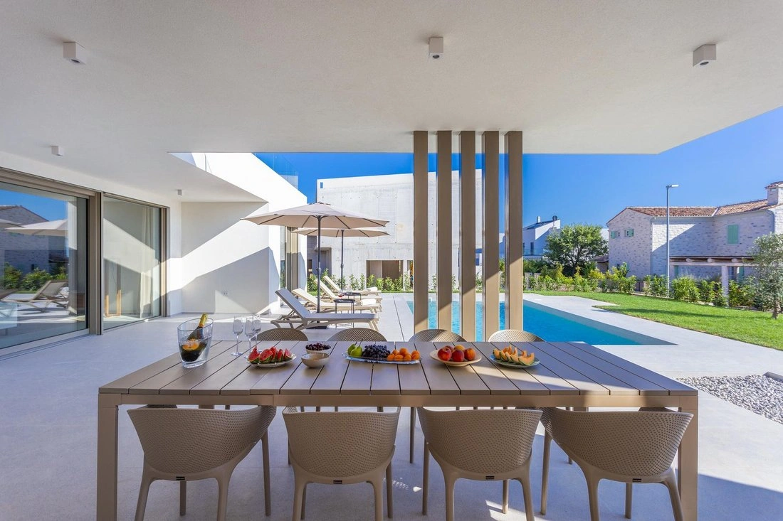 克罗地亚 Rovinj 海景 4+1 别墅