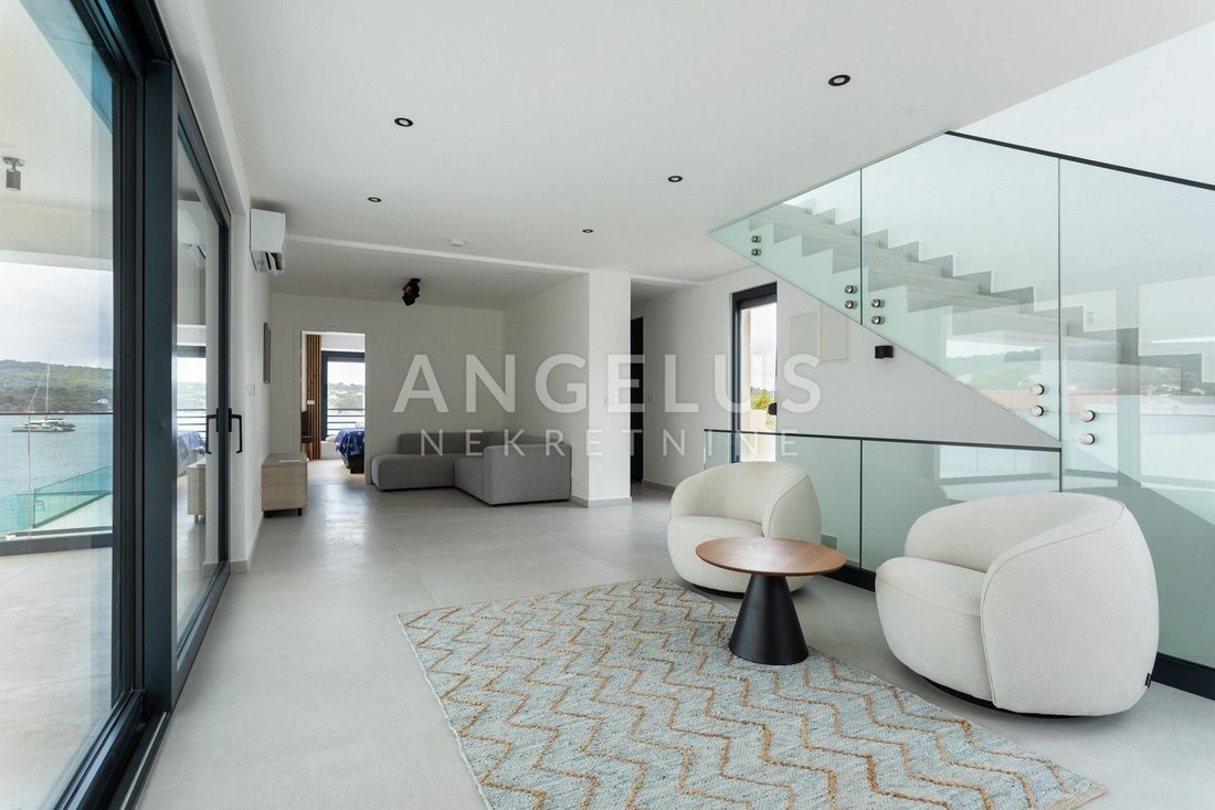 克罗地亚斯普利特:260 m2 带停车位的房屋