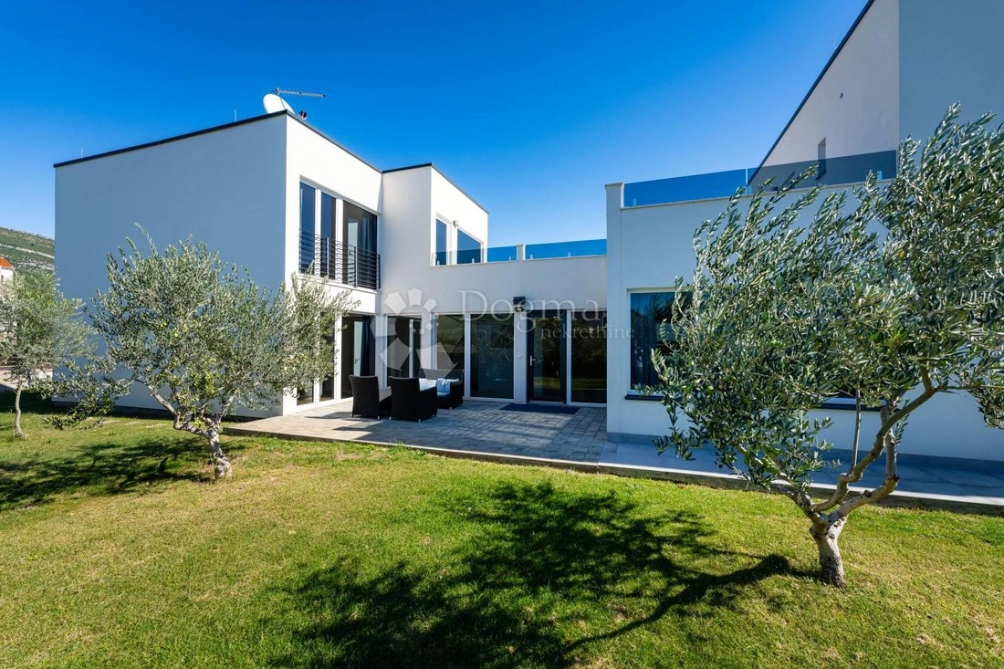 Casa di 750 m² con piscina all'aperto a Spalato, Croazia