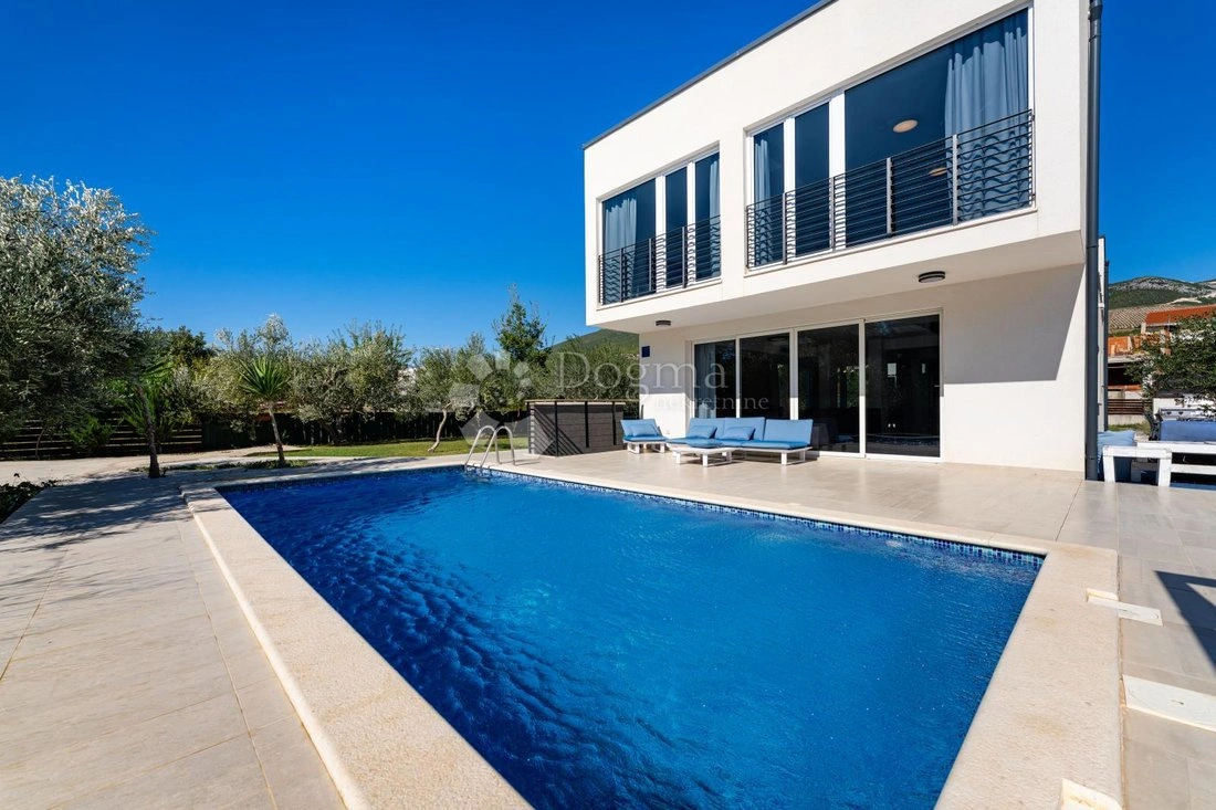 Casa di 750 m² con piscina all'aperto a Spalato, Croazia
