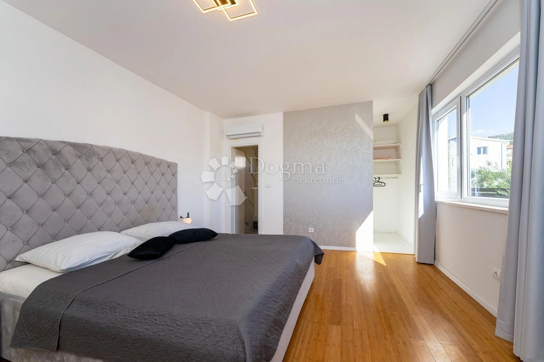 Casa di 750 m² con piscina all'aperto a Spalato, Croazia