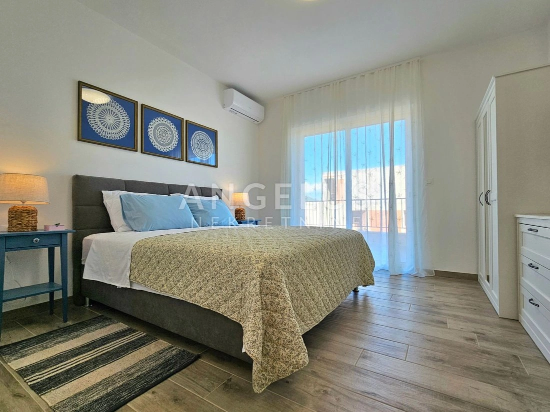 House 277 m2 with open pool in Split, Croatia