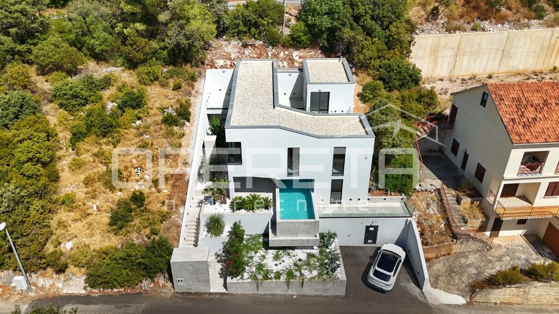 House 250 m2 with open pool in Dubrovnik, Croatia