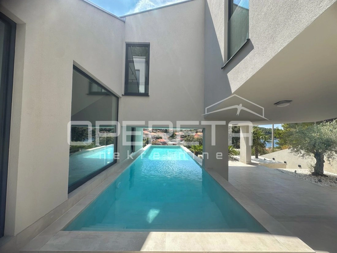 House 250 m2 with open pool in Dubrovnik, Croatia