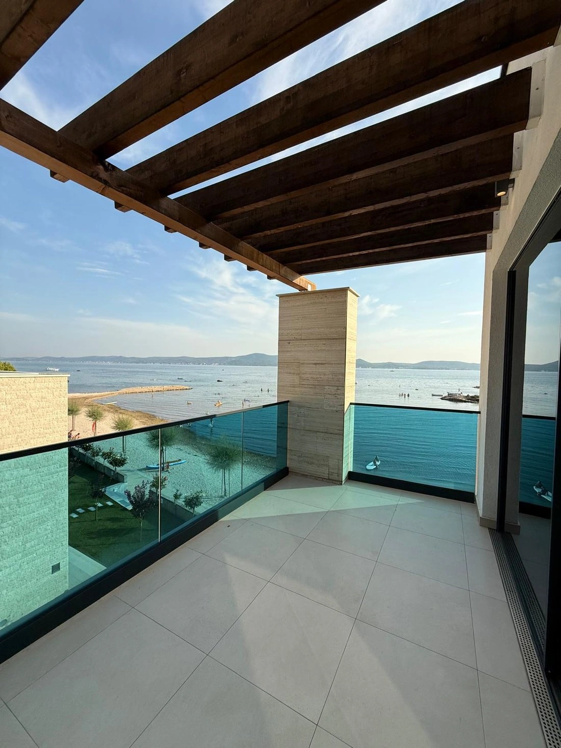 ज़दर, क्रोएशिया में समुद्र के नज़ारे वाला 4+1 पेंटहाउस