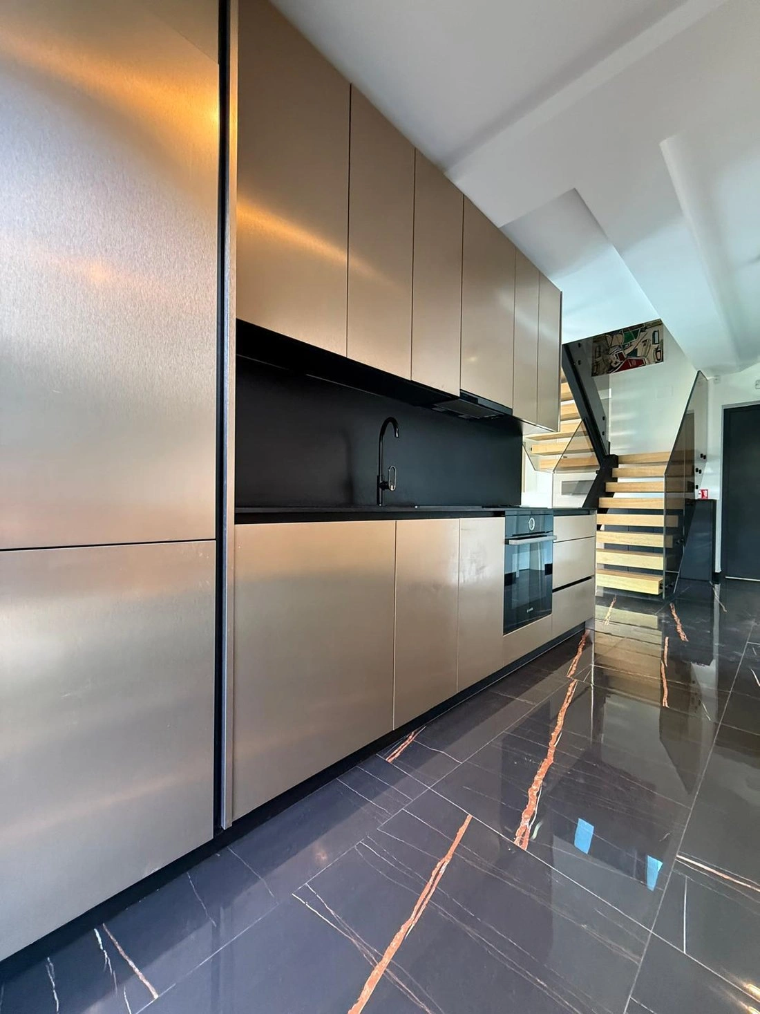 ज़दर, क्रोएशिया में समुद्र के नज़ारे वाला 4+1 पेंटहाउस