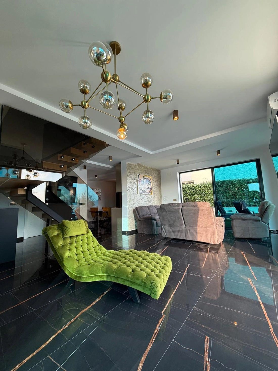 ज़दर, क्रोएशिया में समुद्र के नज़ारे वाला 4+1 पेंटहाउस