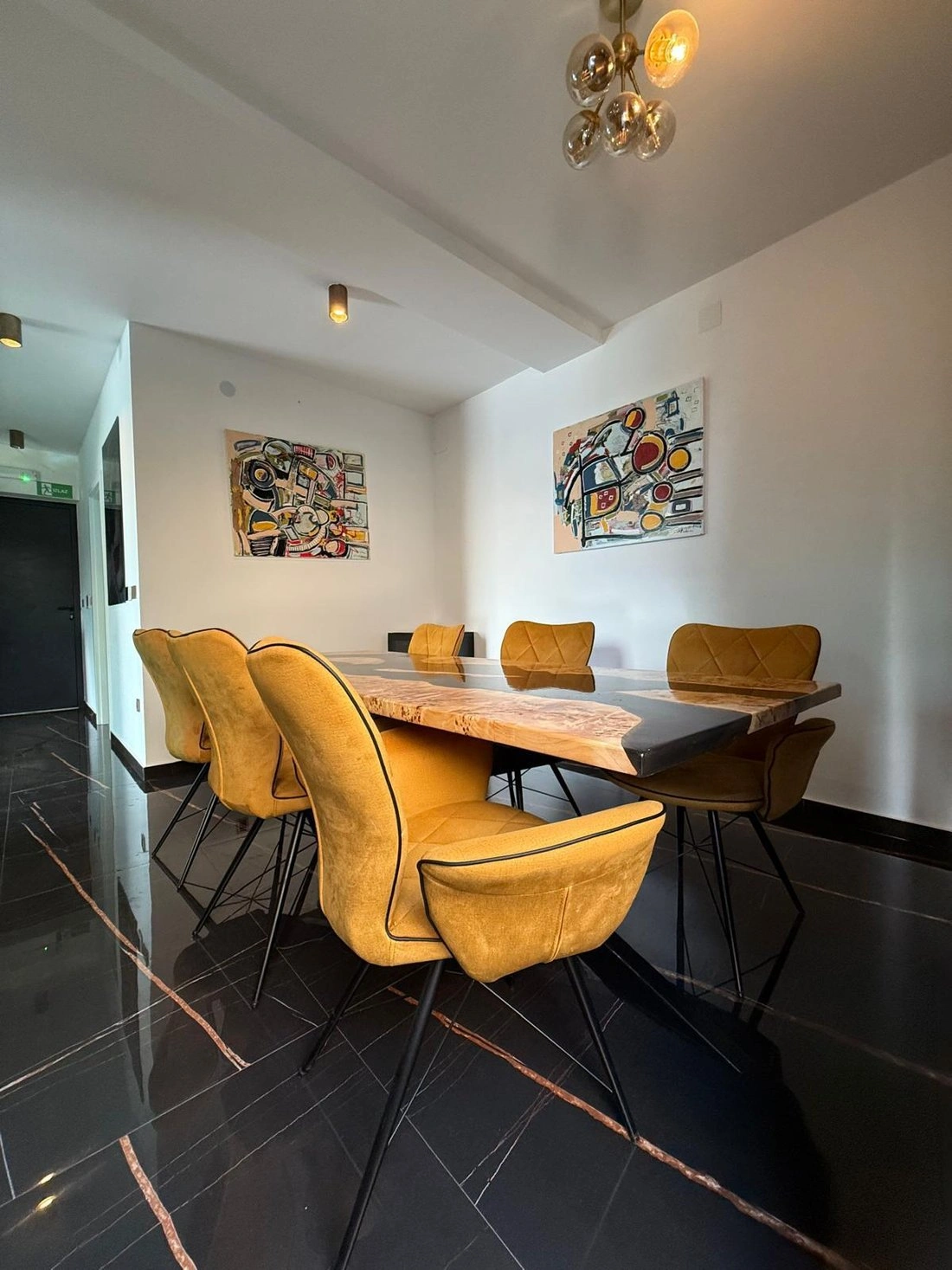 ज़दर, क्रोएशिया में समुद्र के नज़ारे वाला 4+1 पेंटहाउस