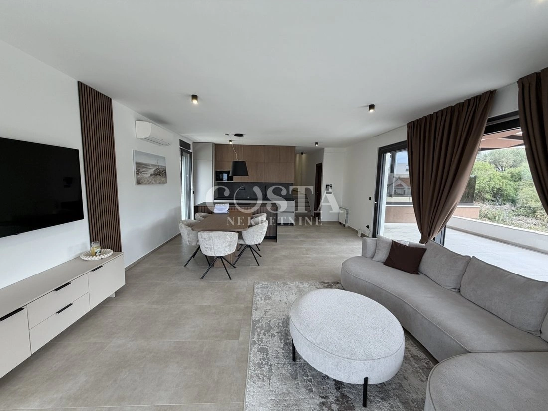 Apartment 238 m2 with jacuzzi in Zadar, Croatia