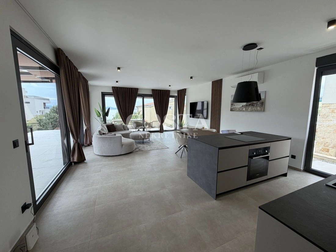 Apartment 238 m2 with jacuzzi in Zadar, Croatia