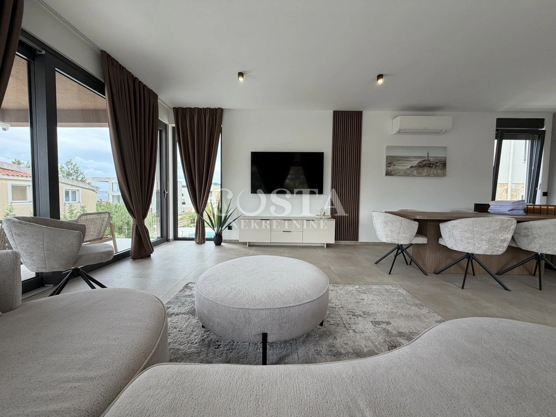 Apartment 238 m2 with jacuzzi in Zadar, Croatia