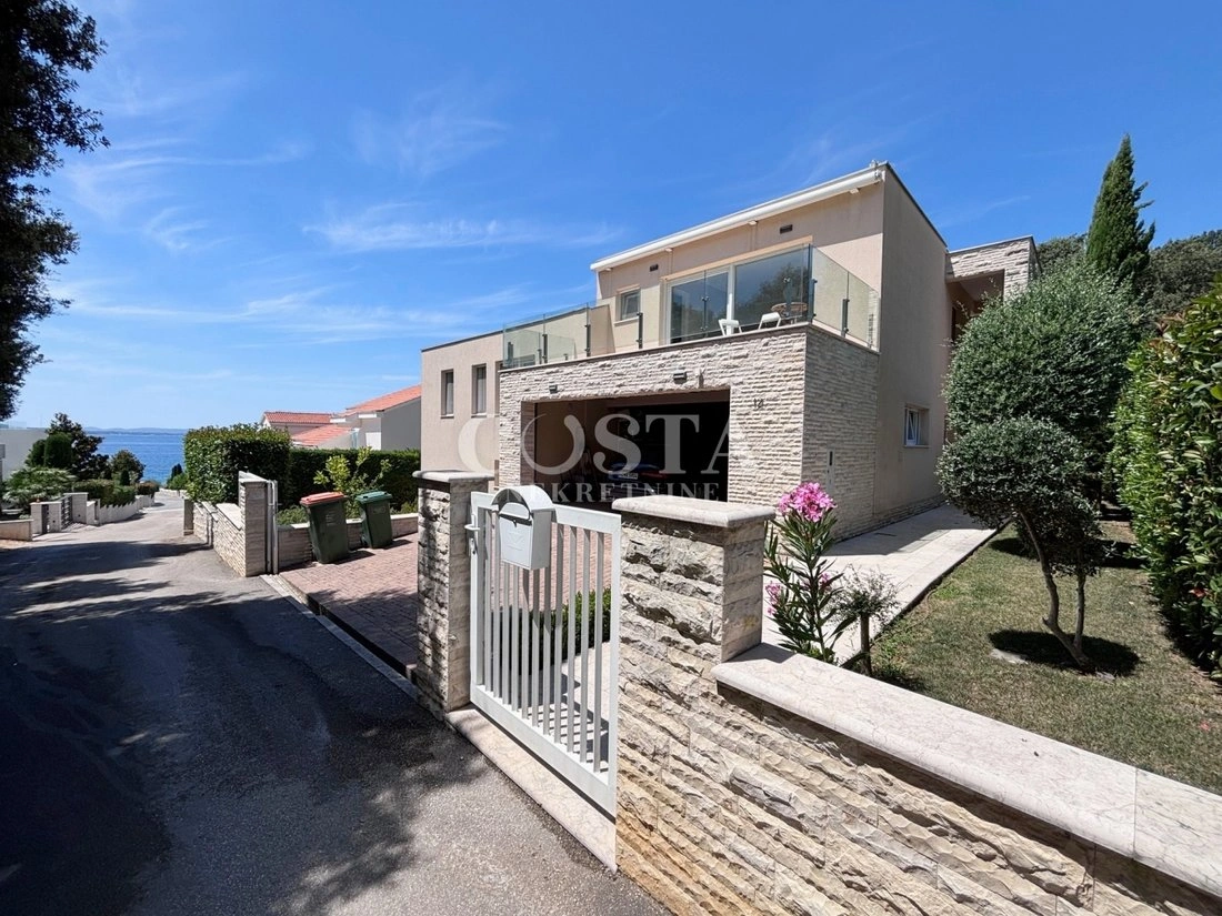 House 259 m2 with terrace in Zadar, Croatia