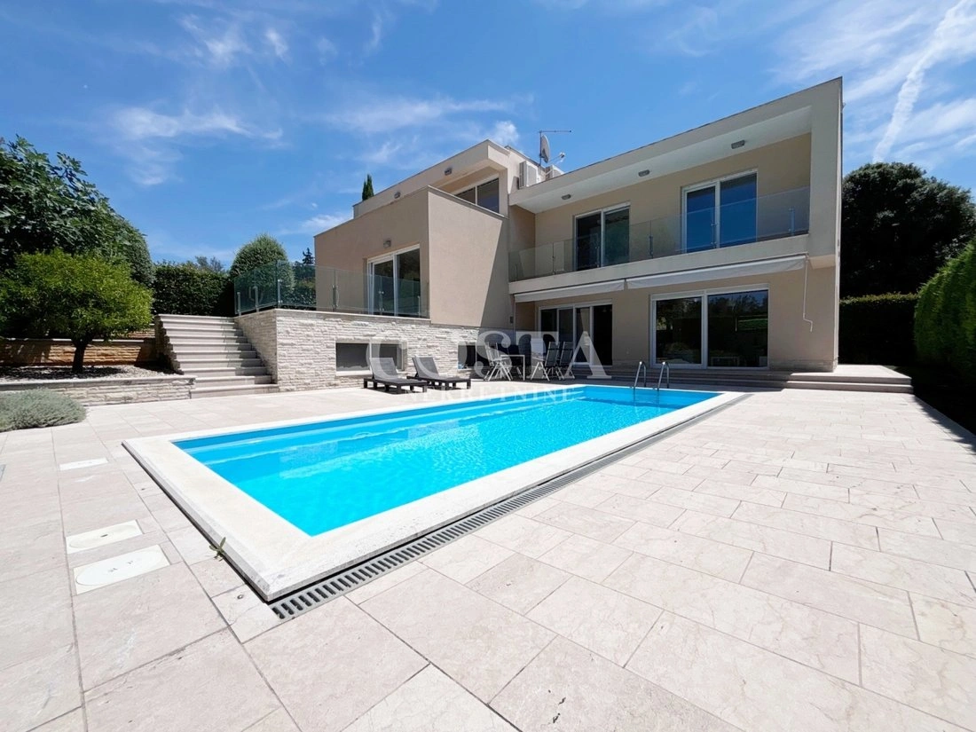 House 259 m2 with terrace in Zadar, Croatia