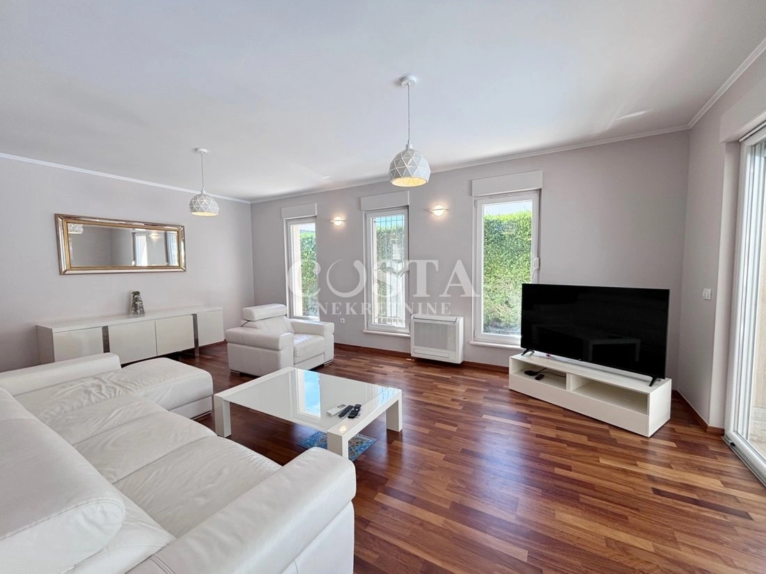 House 259 m2 with terrace in Zadar, Croatia