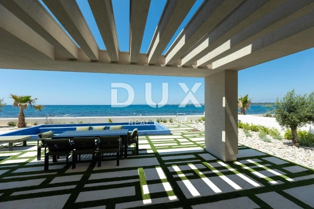 House 313 m2 with balcony in Zadar, Croatia