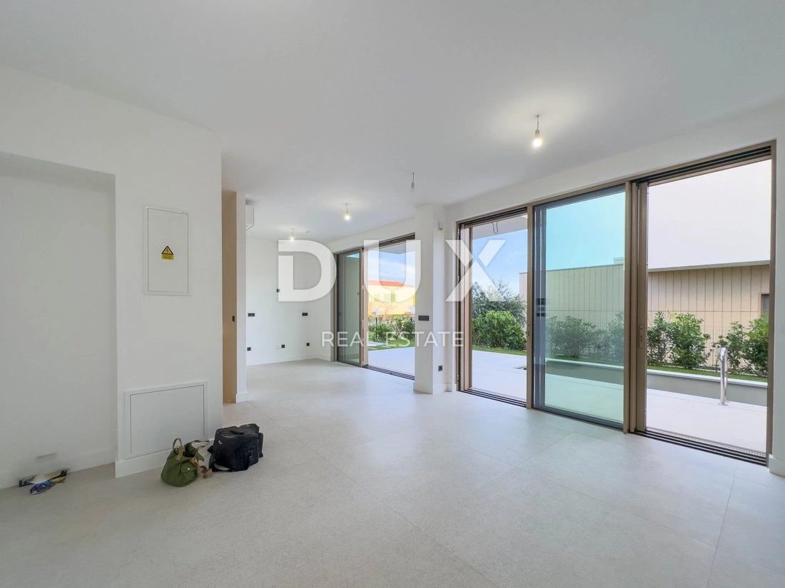 Apartment 119 m2 with garden in Zadar, Croatia