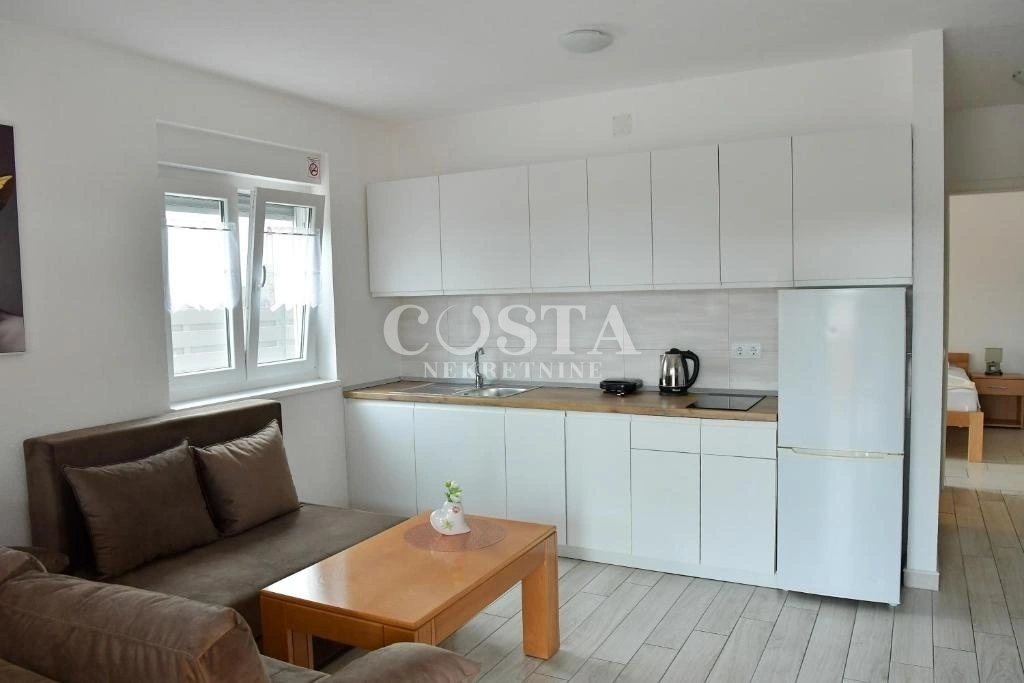 House 532 m2 with balcony in Zadar, Croatia