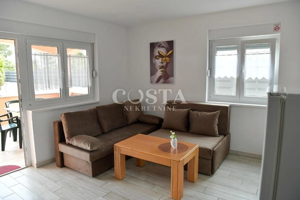 House 532 m2 with balcony in Zadar, Croatia