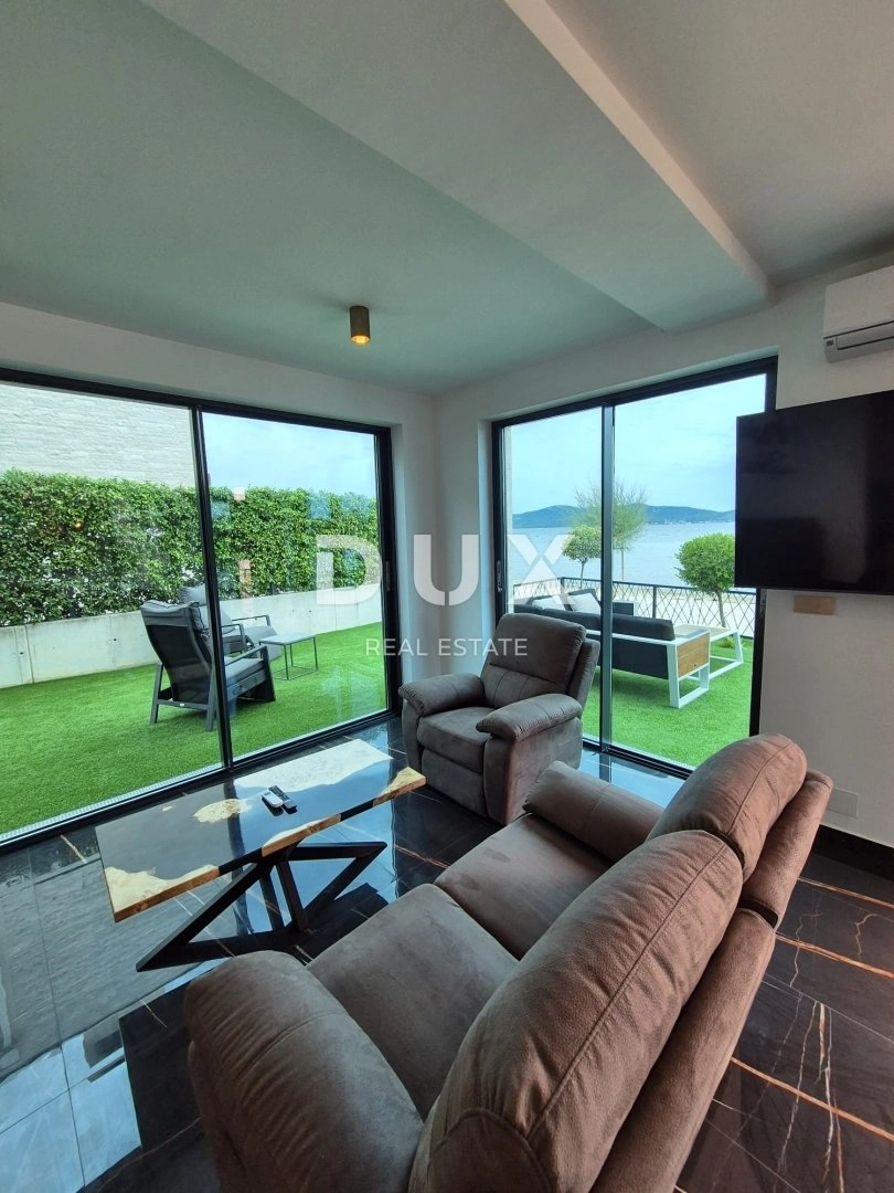 Apartment 170 m2 with terrace in Zadar, Croatia