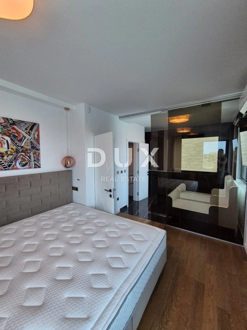 Apartment 170 m2 with terrace in Zadar, Croatia