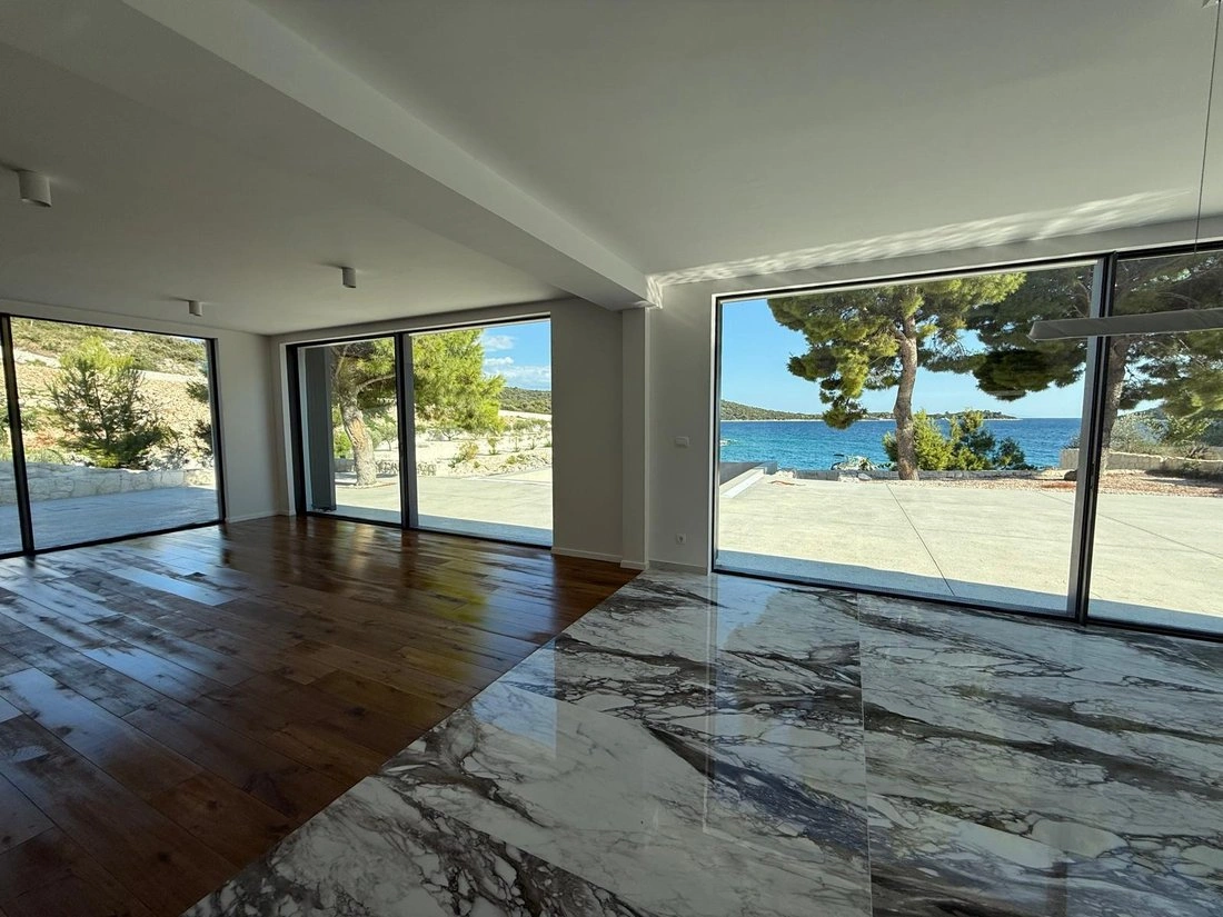 克罗地亚希贝尼克(Sibenik)4+1别墅,带无边泳池