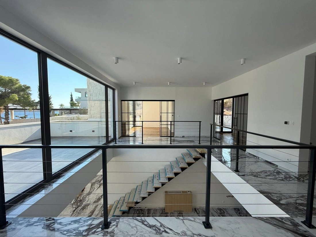 克罗地亚希贝尼克(Sibenik)4+1别墅,带无边泳池