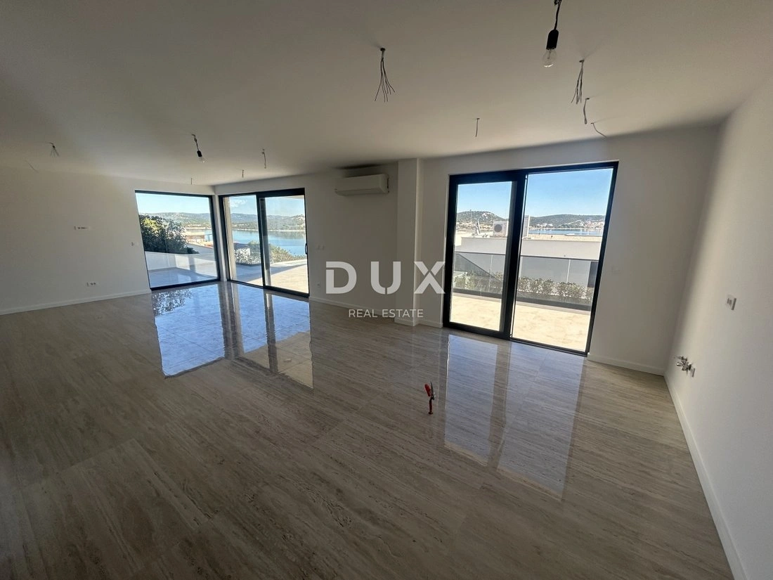 House 4+1 with elevator in Sibenik, Croatia