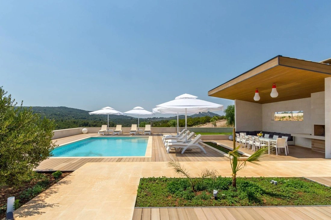 5+1-Villa mit Whirlpool auf Hvar, Kroatien
