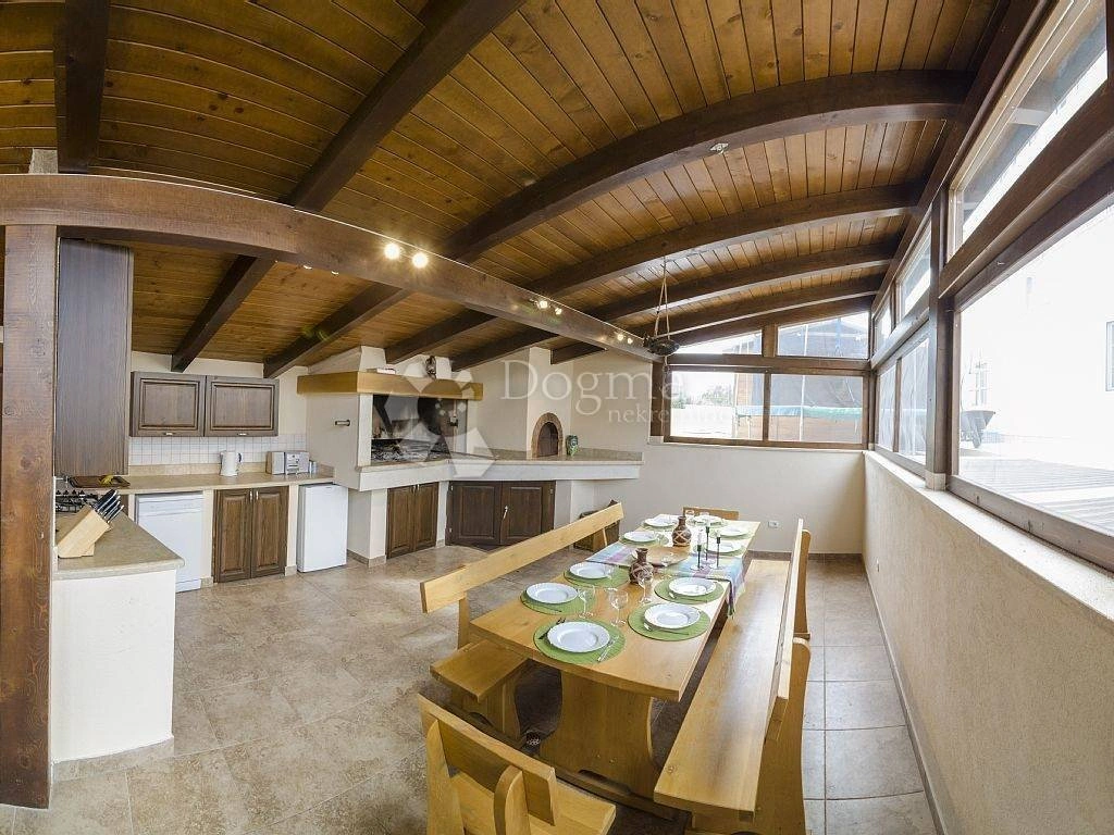 House 6+1 with sauna in Rovinj, Croatia