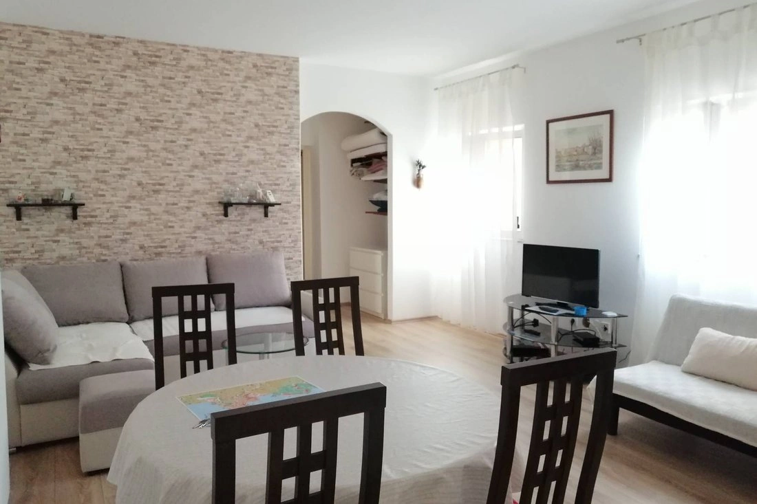 Villa 2+1 with parking in Rovinj, Croatia