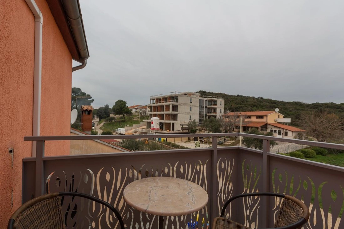 罗维尼(克罗地亚)13+1 带停车位别墅