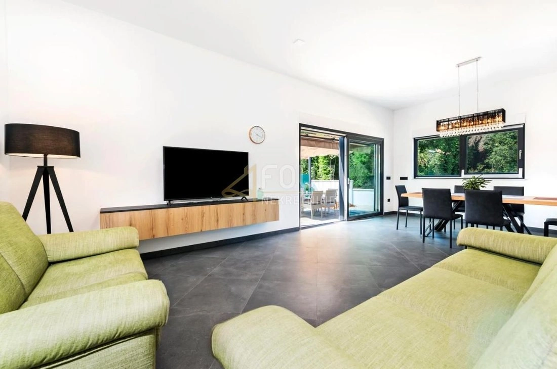 House 139 m2 with terrace in Rovinj, Croatia