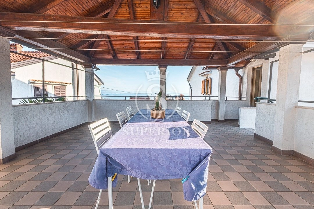 House 542 m2 with fireplace in Opatija, Croatia