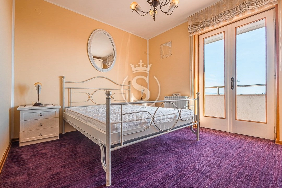 House 542 m2 with fireplace in Opatija, Croatia