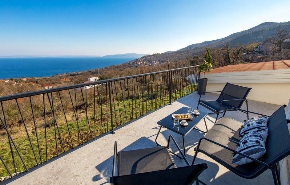 奥帕蒂亚别墅,180 m²,带壁炉